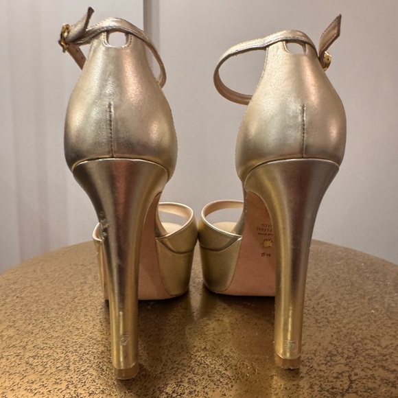Stuart Weitzman DISCOPLATFORM gold platform sandal. Metallic gold leather.  6.5 - Picture 9 of 10